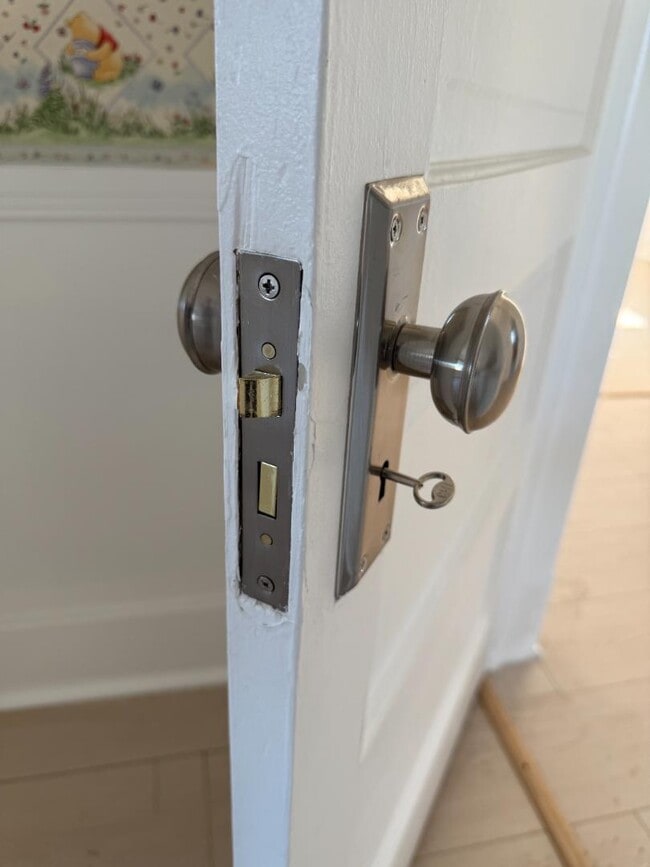 563 San Francisco Ave in Pomona, CA - Building Photo - Building Photo