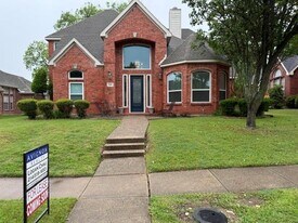 618 W Muirfield Rd in Garland, TX - Building Photo