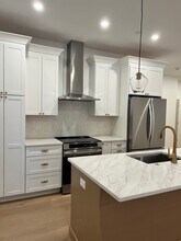 10 Rockland St, Unit 2T in Boston, MA - Building Photo - Building Photo