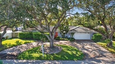 2740 NE 34th St in Fort Lauderdale, FL - Building Photo - Building Photo