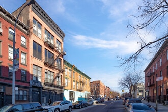 725 Union St in Brooklyn, NY - Foto de edificio - Building Photo