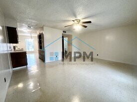 62 W Elmwood Dr in Monroe, LA - Building Photo