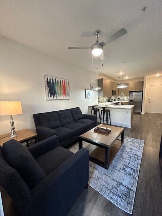 455 Legends Pl in Atlanta, GA - Building Photo