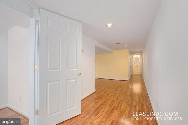 29 T St NW in Washington, DC - Building Photo - Building Photo