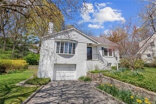 6 Wildway in Yonkers, NY - Building Photo