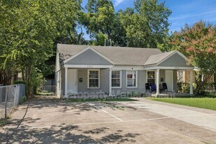 2422 Roanoke Ave in Dallas, TX - Building Photo