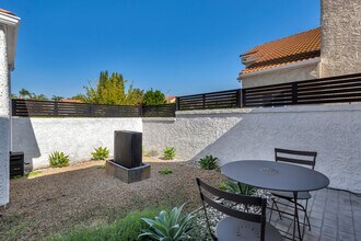 15290 Bambi Ct in Moorpark, CA - Building Photo - Building Photo