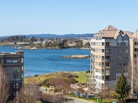 60 Saghalie Rd in Victoria, BC - Building Photo