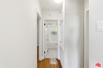 7261 Waring Ave in Los Angeles, CA - Building Photo - Building Photo