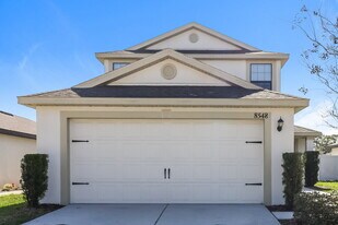 8548 Silverbell Loop, Unit 307 in Brooksville, FL - Building Photo