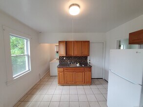 93 Dikeman St in Waterbury, CT - Building Photo - Building Photo
