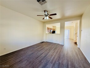 11156 S Abbeyfield Rose Dr in Henderson, NV - Building Photo - Building Photo