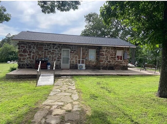 property at 580 Pelican Ave