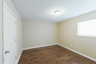 2879 Beverly Hills St in Memphis, TN - Building Photo - Building Photo