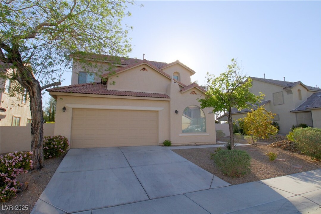 3033 Andretti Ln in Henderson, NV - Building Photo