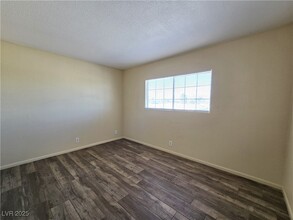 3516 Thomas Ave in North Las Vegas, NV - Foto de edificio - Building Photo