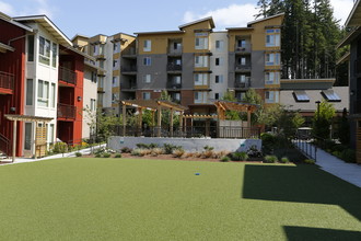 Discovery Heights in Issaquah, WA - Foto de edificio - Building Photo