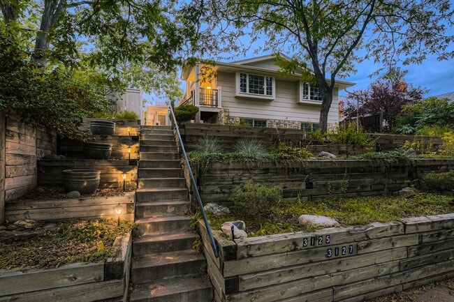 property at 3127 N Raleigh St