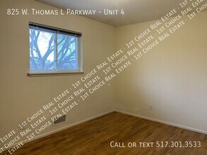 825 W Thomas L Pkwy in Lansing, MI - Building Photo - Building Photo