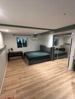 21600 Wahoo Trl in Chatsworth, CA - Building Photo