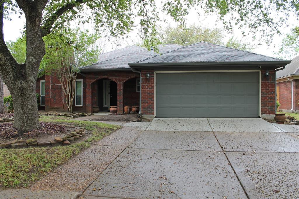 4818 Pecan Grove Dr in Pearland, TX - Building Photo