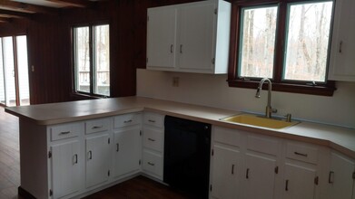 631 Litchfield Tpke in Bethany, CT - Building Photo - Building Photo
