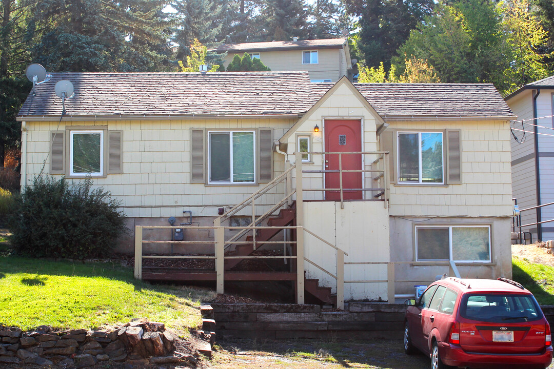 1255 NE Valley Rd in Pullman, WA - Foto de edificio