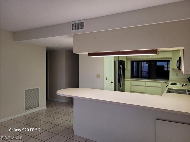 property at 4019 SE 20th Pl