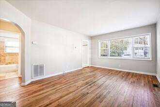 2015 Bixby St SE in Atlanta, GA - Building Photo - Building Photo