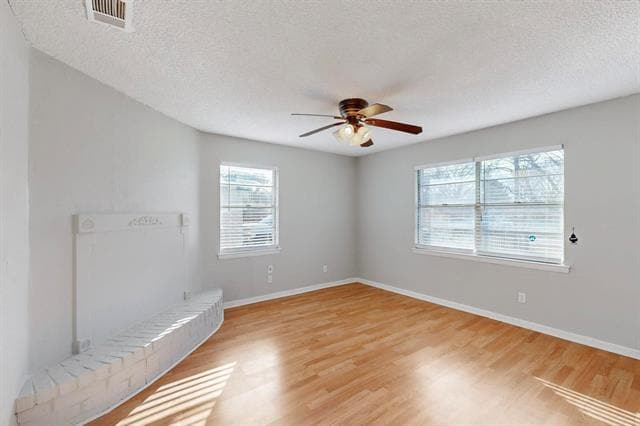 8707 Slay St in Dallas, TX - Building Photo - Building Photo