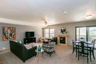 3615 Middlebury Rd in Iowa City, IA - Building Photo - Building Photo