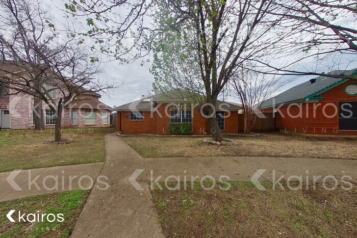 1742 Stafford St in Cedar Hill, TX - Building Photo