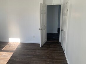 13 Lafrance Ct in New Bedford, MA - Foto de edificio - Building Photo