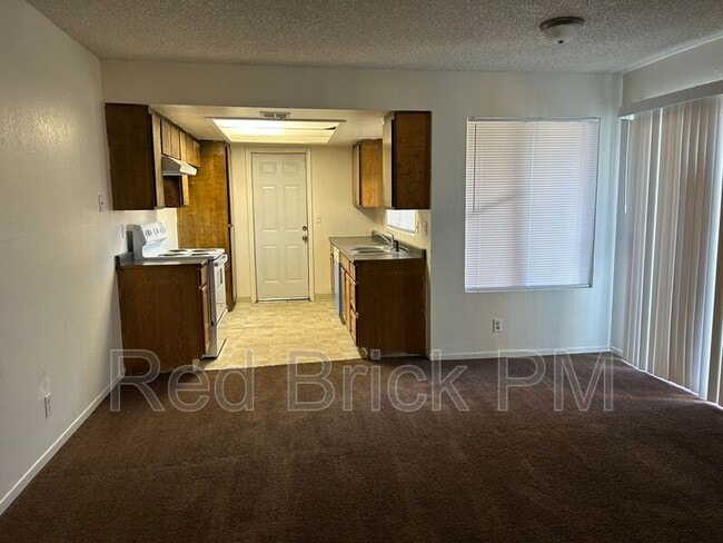 1302 Frankfort Ct in Merced, CA - Building Photo - Building Photo