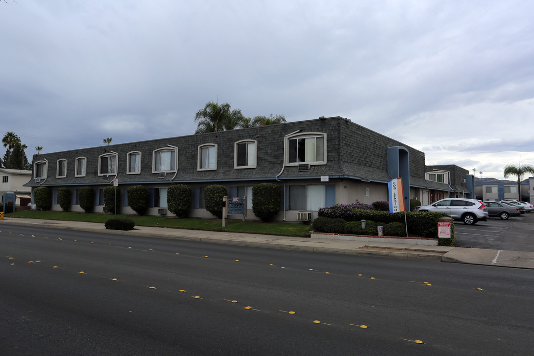 Parkside Apartments in El Cajon, CA - Foto de edificio