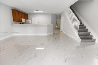 2707 NW 80th Ave in Sunrise, FL - Building Photo - Building Photo