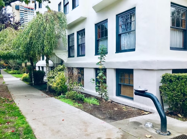 property at 1601 Comox St