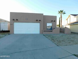 3313 Tierra Espada Dr in El Paso, TX - Building Photo