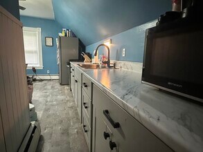 67 Riddle St in Manchester, NH - Building Photo - Building Photo