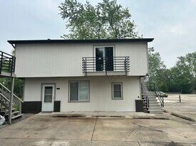 22525 State St in Steger, IL - Building Photo