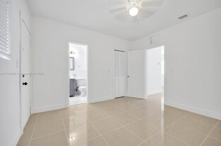 740 84th St in Miami Beach, FL - Building Photo