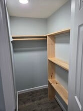14 Sugar St, Unit Lower level in Newtown, CT - Building Photo - Building Photo