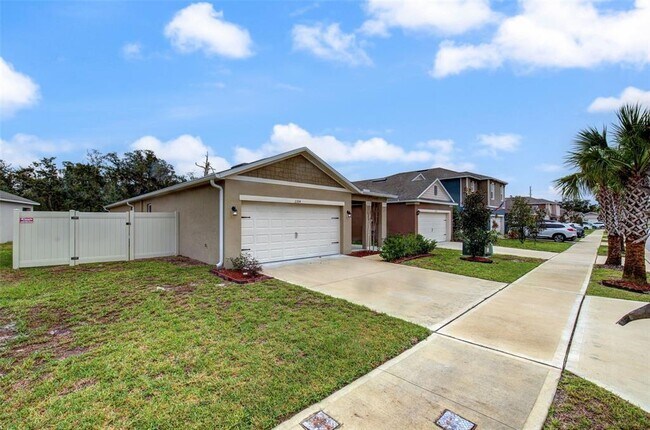 2164 Big Bend Ave in Orange City, FL - Building Photo - Building Photo