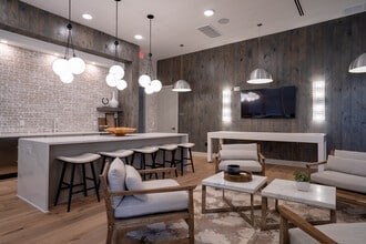 Livano Kemah in Kemah, TX - Foto de edificio - Interior Photo