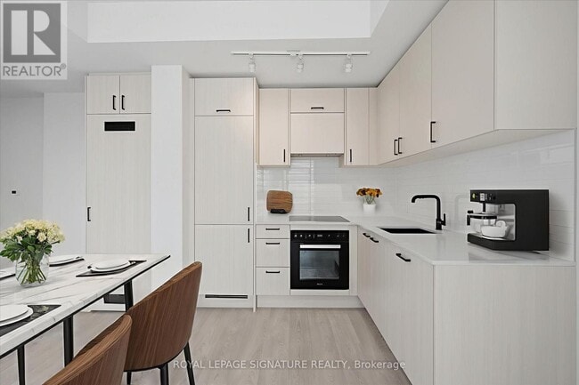 property at 1 Quarrington Lane