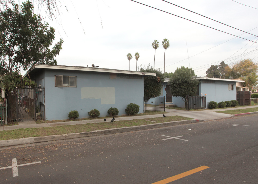 3523-3529 E 60th St in Huntington Park, CA - Building Photo