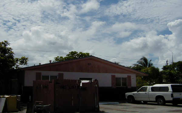 FLL Paradise Villas in Fort Lauderdale, FL - Building Photo