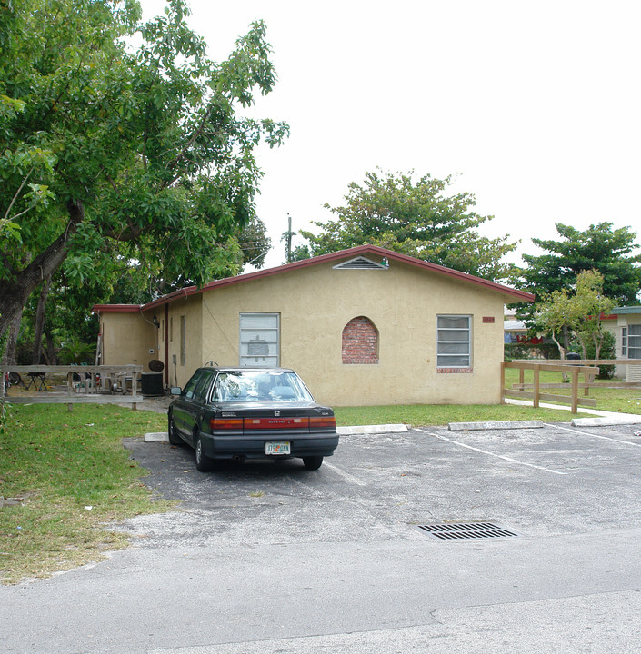 1524-1532 SW 41st Ave in Fort Lauderdale, FL - Building Photo