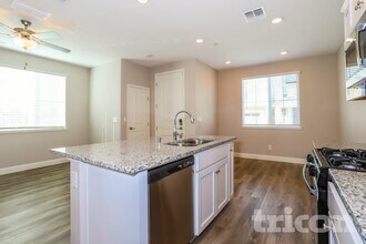 2657 River Rd Ln in Lincoln, CA - Building Photo - Building Photo