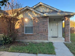 12021 Shine Ave in Rhome, TX - Building Photo - Building Photo